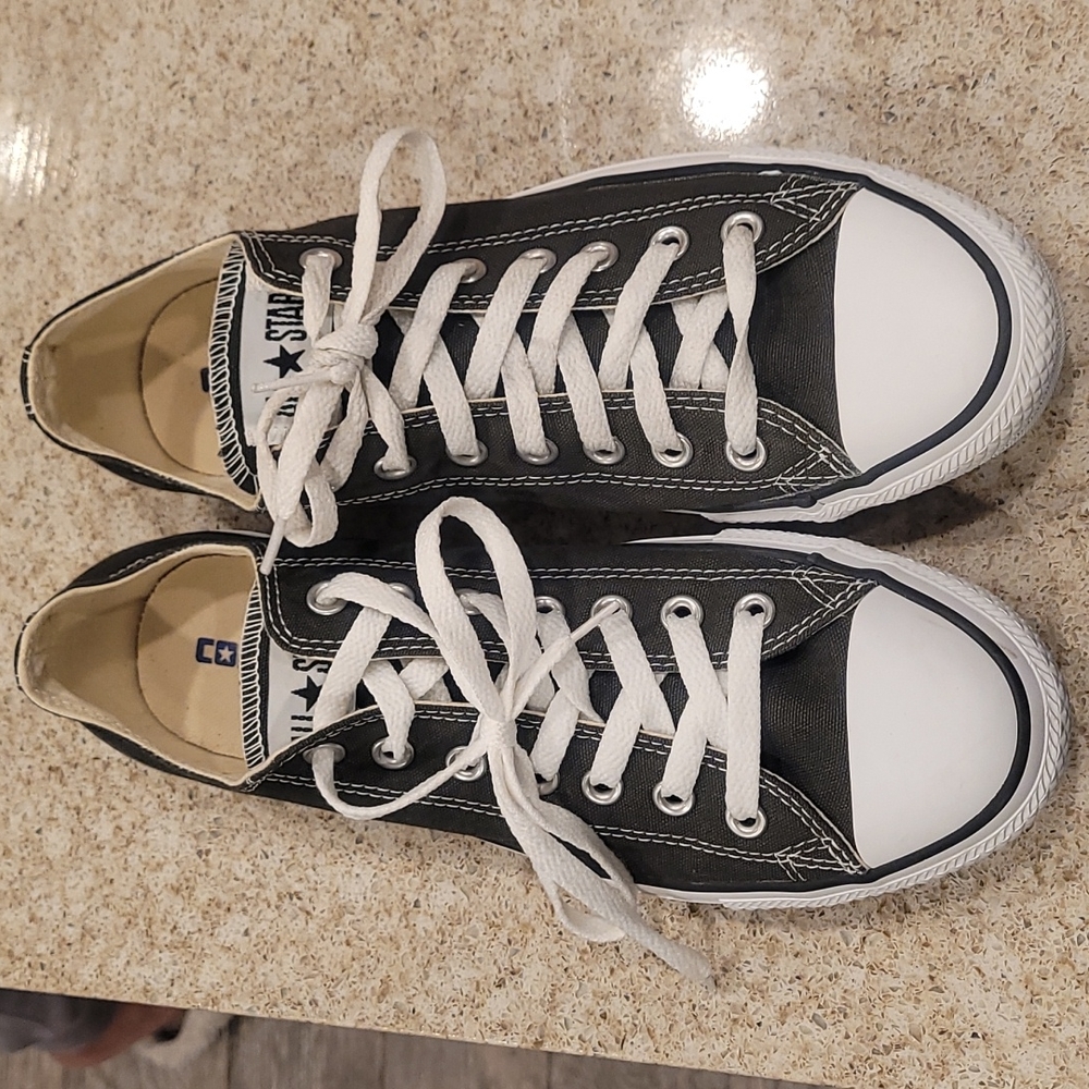 Converse men size 9 hunter green